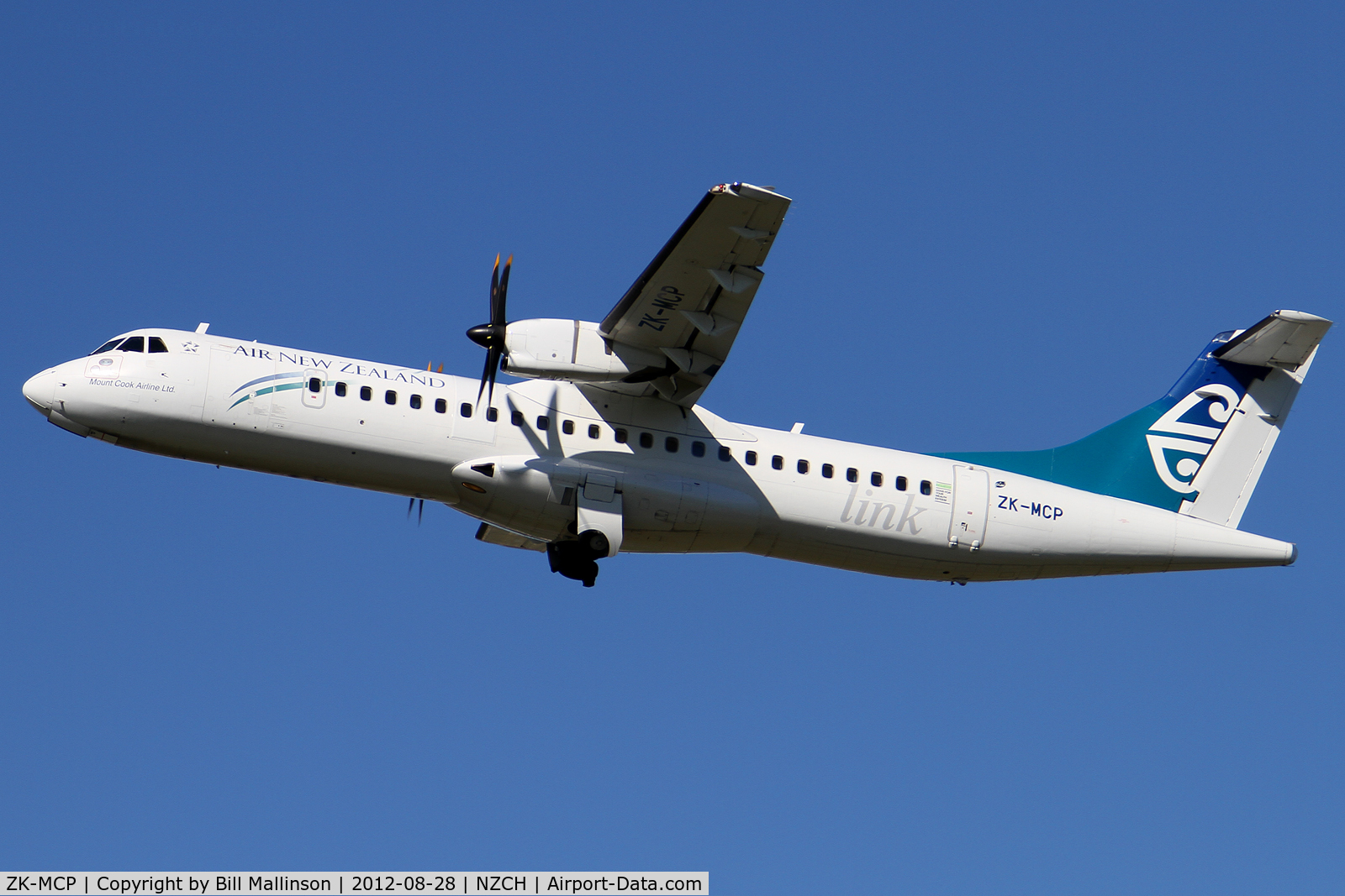 ZK-MCP, 2000 ATR 72-212A C/N 630, Nice blue sky