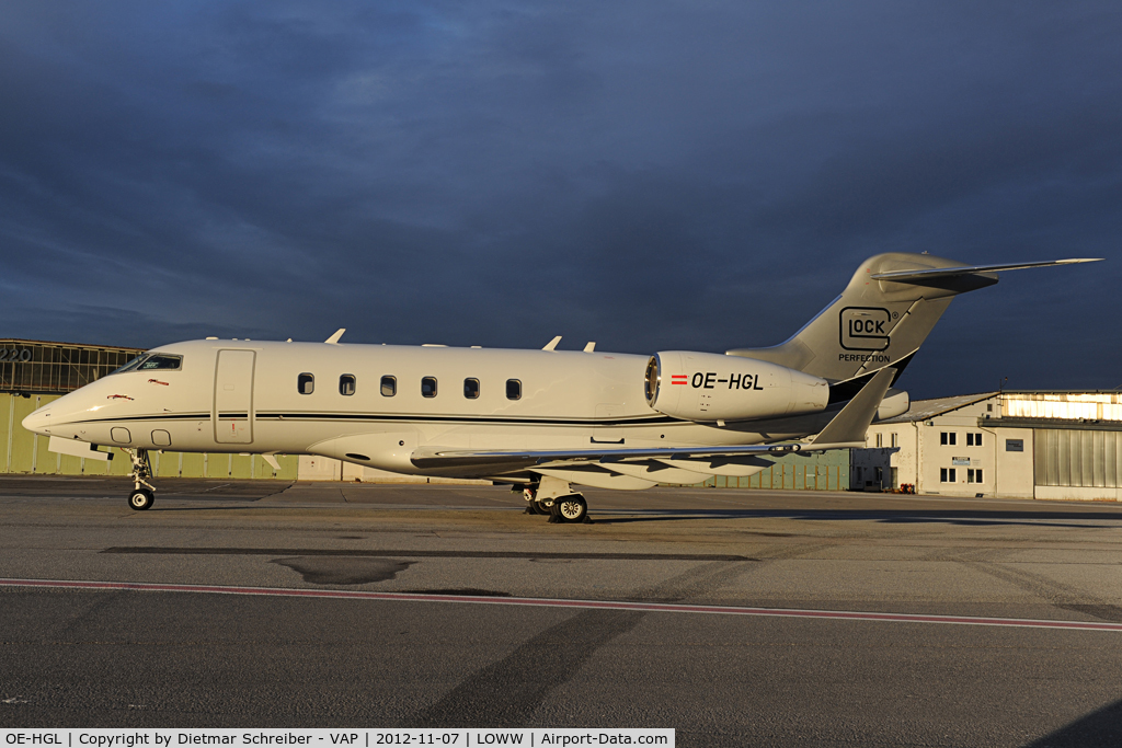 OE-HGL, 2011 Bombardier Challenger 300 (BD-100-1A10) C/N 20335, BD100 Challenger 300