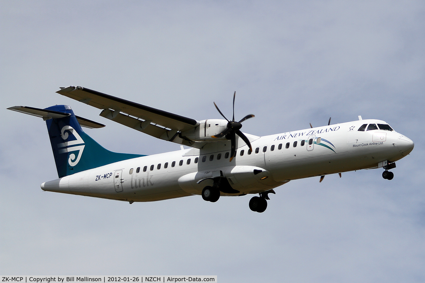 ZK-MCP, 2000 ATR 72-212A C/N 630, finals to 20