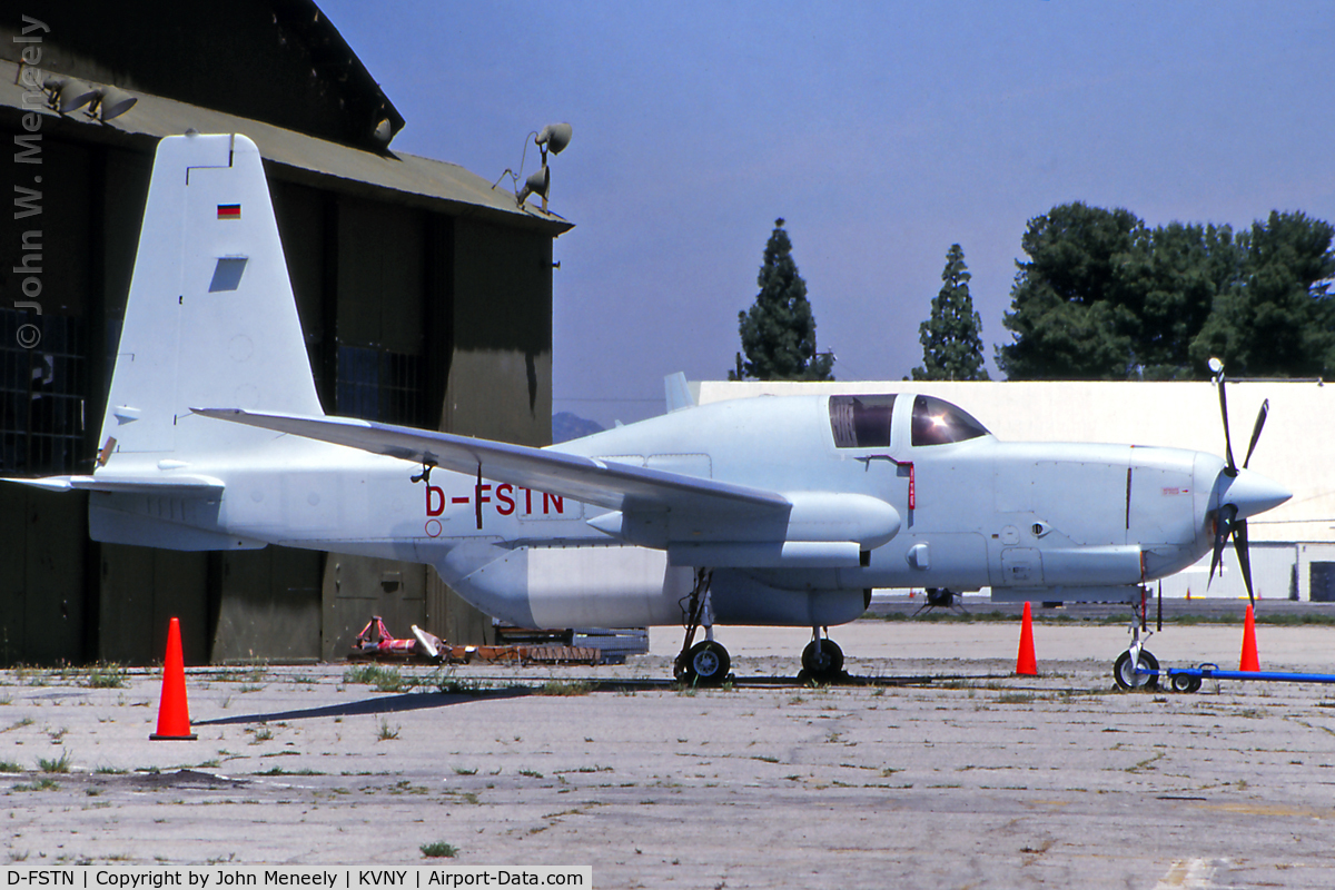 D-FSTN, Grob G-520 Egrett II C/N 10003, April 1993 - quite an unusual aircraft!