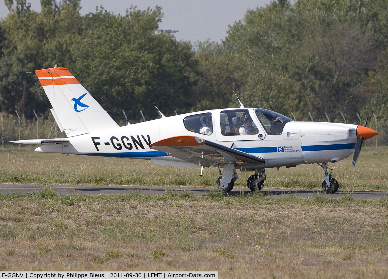 F-GGNV, Socata TB-20 C/N 1286, Taxiing from runway 31L to parking area.