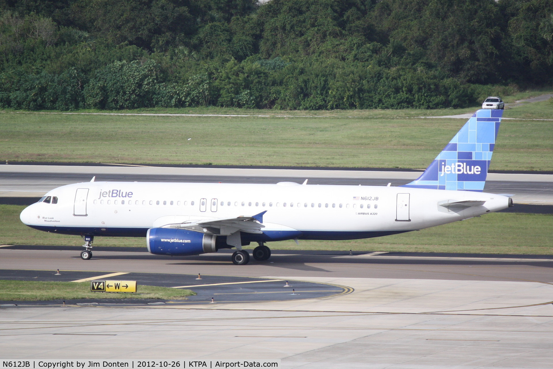 N612JB, 2005 Airbus A320-232 C/N 2447, JetBlue Flight 983 (N612JB) arrives at Tampa International Airport following a flight from Laguardia Airport