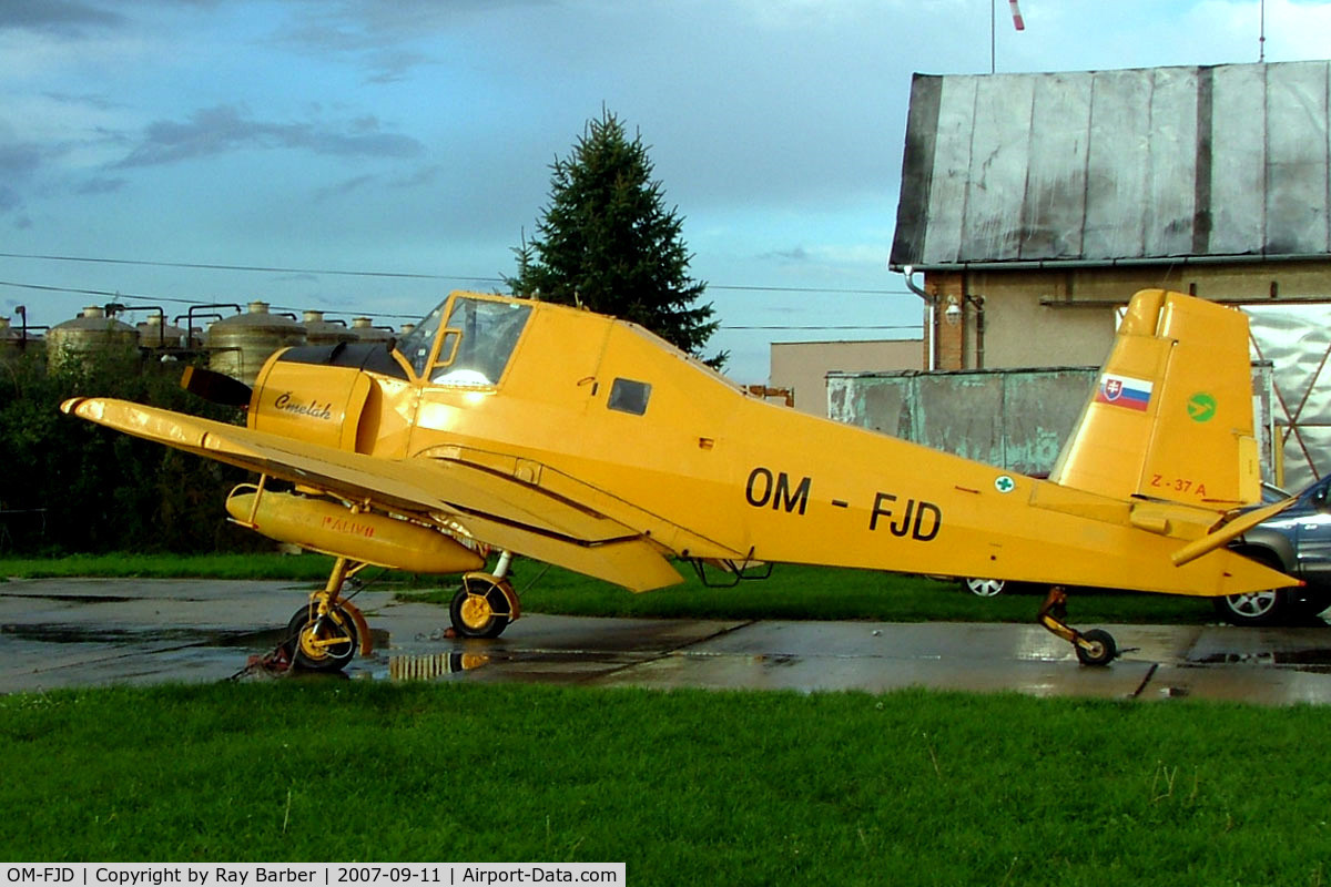 OM-FJD, 1975 Let Z-37A Cmelak C/N 20-09, LET Z-37A Cmelak [20-09] (Agrolet) Trnava~OM 11/09/2007