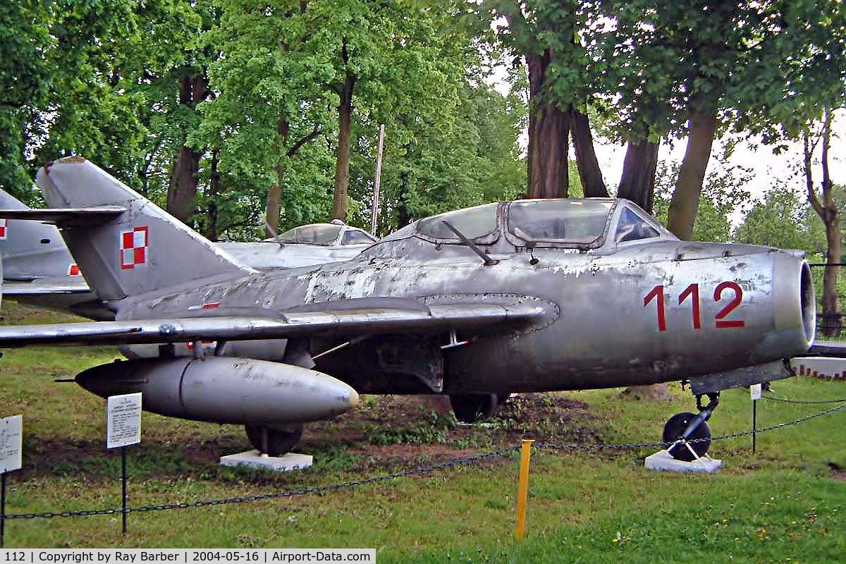 112, PZL-Mielec SBLim-2M (MiG-15UTI) C/N 1A10012, Mikoyan-Gurevich Lim-2M [1A10012] Drzonow-Lubuskie~SP 16/05/2004