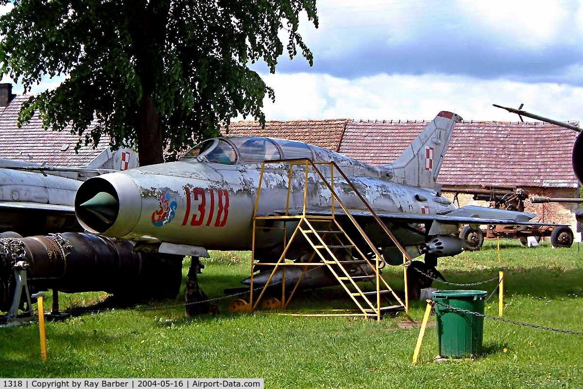 1318, Mikoyan-Gurevich MiG-21U-400 C/N 661318, Mikoyan MiG-21 U-400 Mongol A [661318] Drzonow-Lubuskie~SP 16/05/2004