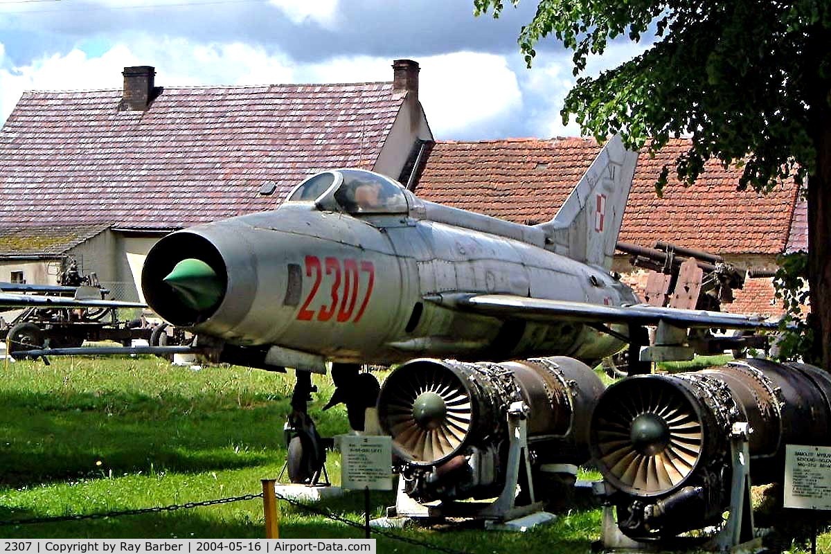 2307, Mikoyan-Gurevich MiG-21F-13 C/N 742307, Mikoyan MiG-21 F-13 Fishbed C [742307] Drzonow-Lubuskie~SP 16/05/2004