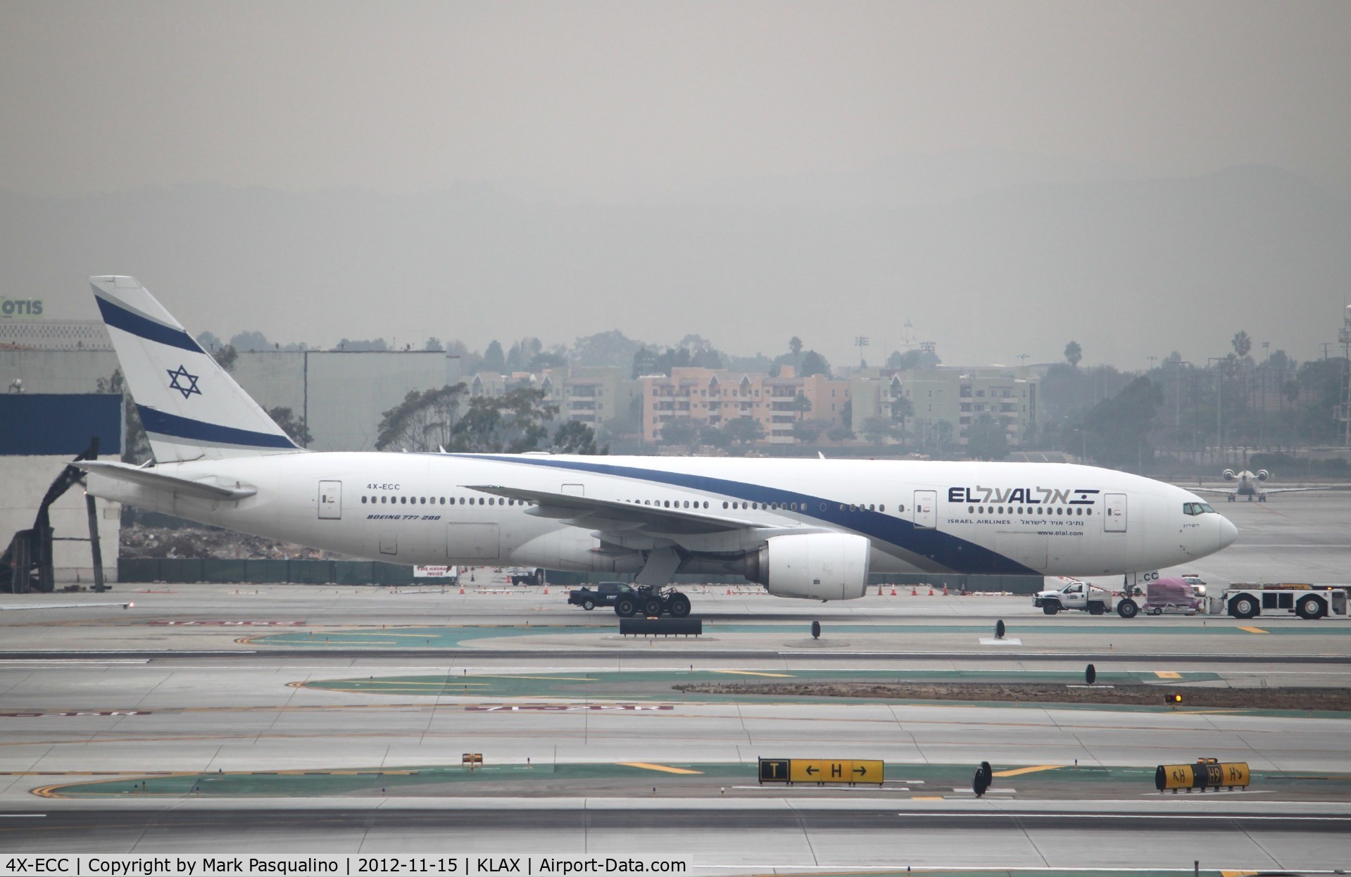 4X-ECC, 2001 Boeing 777-258/ER C/N 30833, Boeing 777-200ER