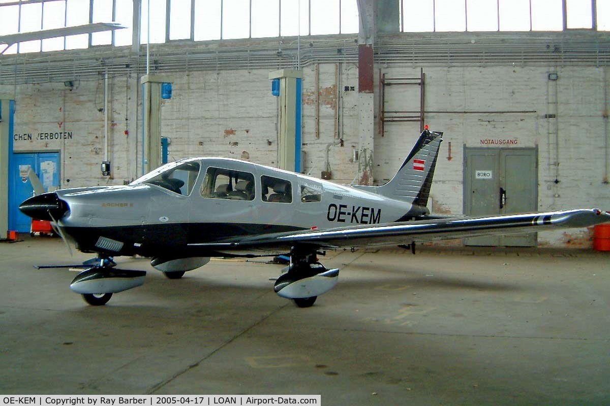 OE-KEM, 1978 Piper PA-28-181 Cherokee Archer II C/N 28-7890072, Piper PA-28-181 Cherokee Archer II [28-7890072]  Weiner-Neustadt Ost~OE  17/04/2005