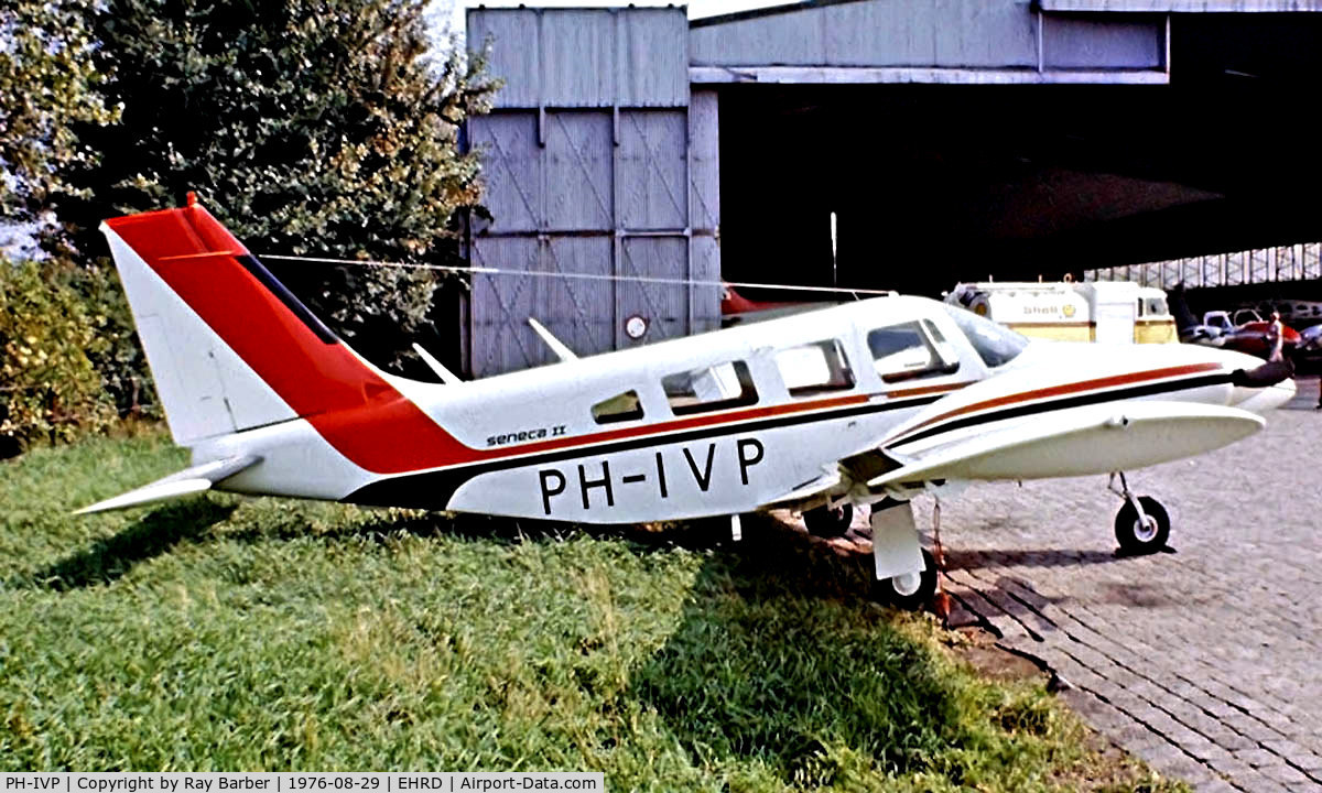 PH-IVP, Piper PA-34-200T C/N 34-7670281, Piper PA-34 200T Seneca II [34-7670281] Rotterdam~PH 29/08/1976. Image taken from a slide.