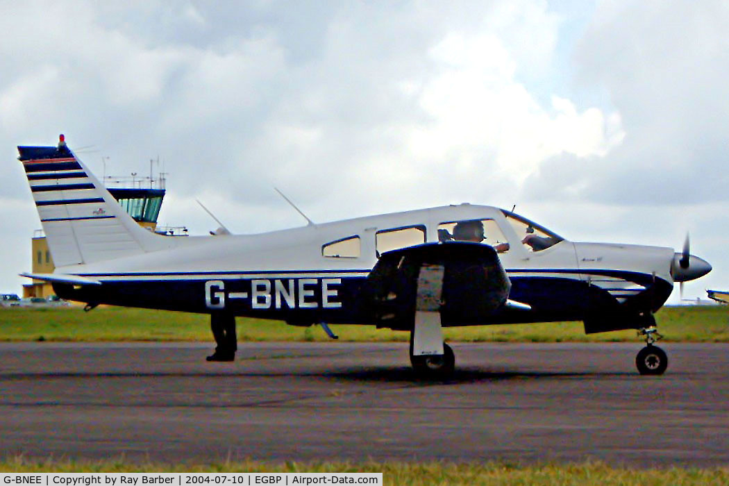 G-BNEE, 1978 Piper PA-28R-201 Cherokee Arrow III C/N 28R-7837084, Piper PA-28R-201 Arrow III [28R-7837084] Kemble~G 10/07/2004