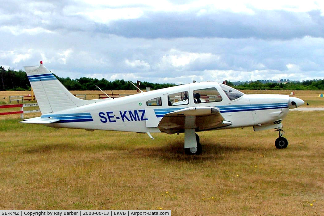 SE-KMZ, Piper PA-28R-201 Cherokee Arrow III C/N 2837056, Piper PA-28R-201 Arrow III [2837056] Viborg~OY 13/06/2008