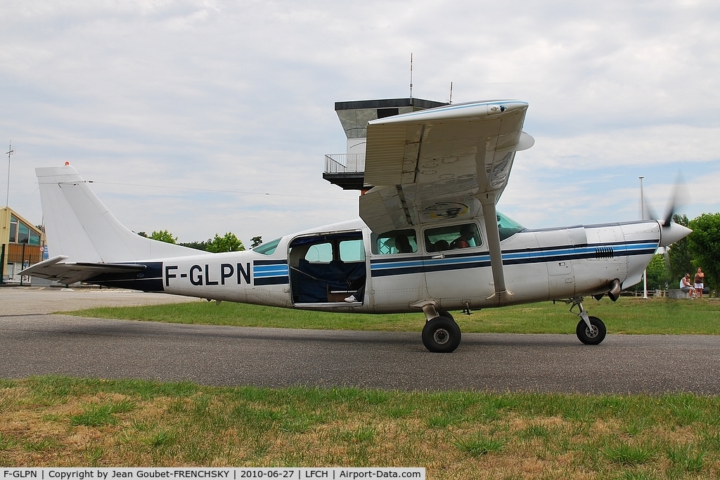 F-GLPN, Cessna 207 Soloy Turbine PAC C/N 207-00595, VENDEE AVIATION SARL