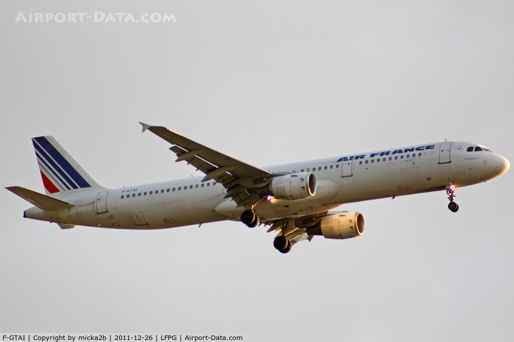 F-GTAI, 2000 Airbus A321-211 C/N 1299, Landing