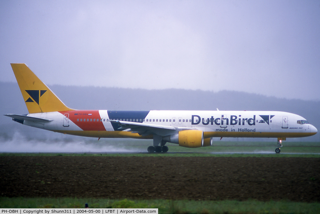 PH-DBH, 1990 Boeing 757-230/SF C/N 24748, Taking off rwy 02 under very bad rainy day...