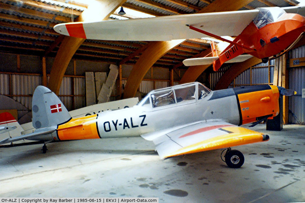 OY-ALZ, 1950 De Havilland DHC-1 Chipmunk 22 C/N C1/0067, DHC-1 Chipmunk 22 [C1/0067] Stauning~OY 15/06/1985