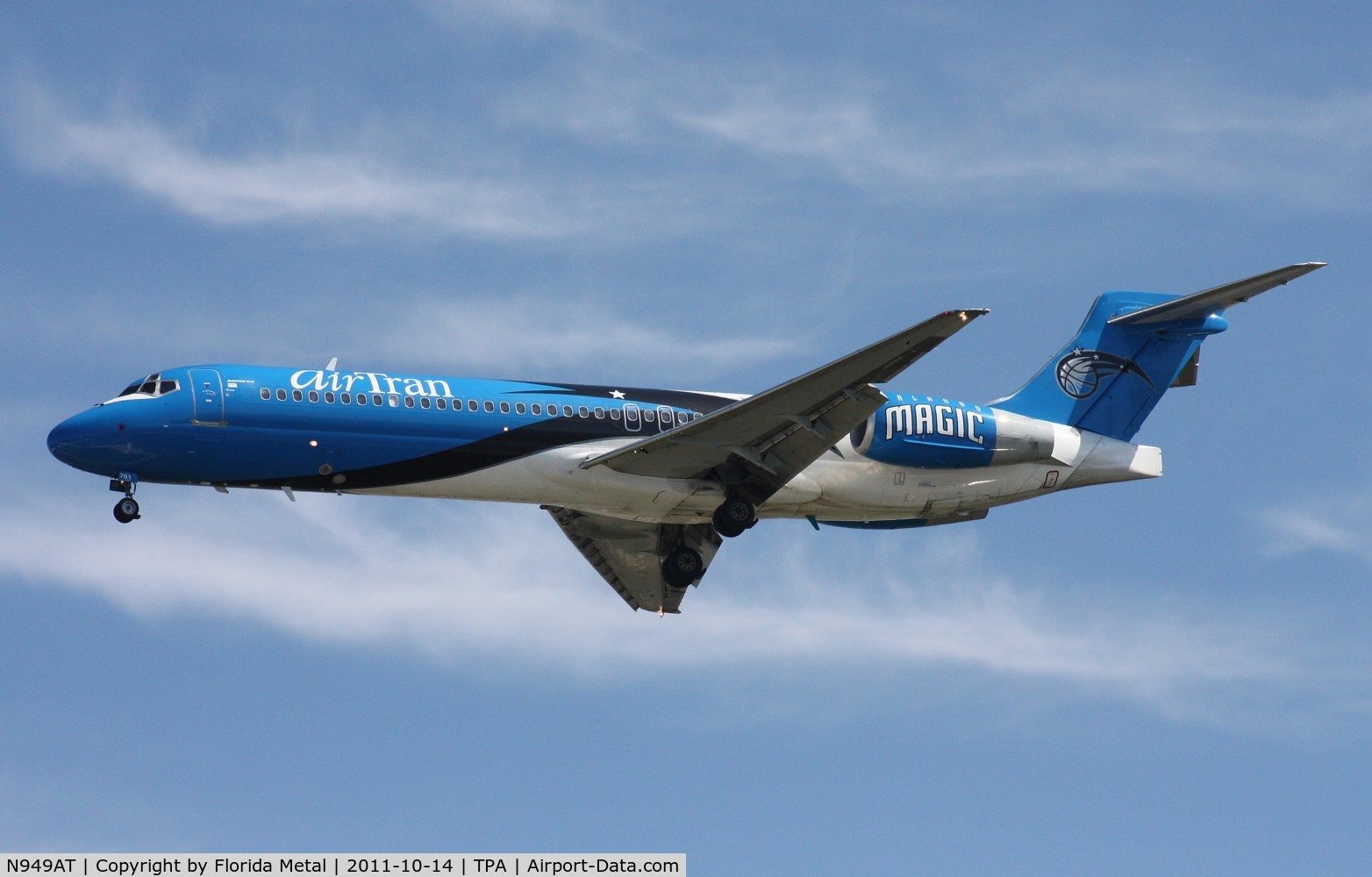 N949AT, 1999 Boeing 717-200 C/N 55003, Orlando Magic