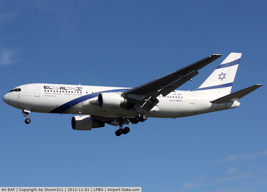 4X-EAF, 1990 Boeing 767-27E/ER C/N 24854, Landing rwy 32L in new c/s... Special service with Israeli Prime Minister on board...