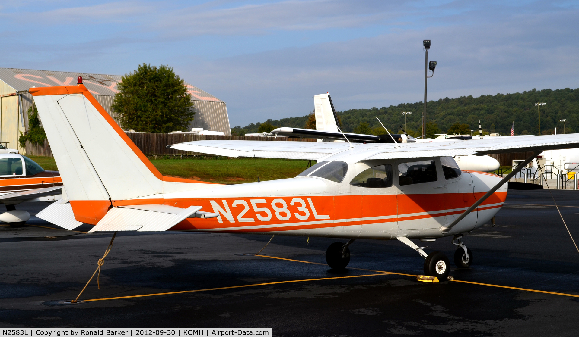 N2583L, 1967 Cessna 172H C/N 17255783, Orange