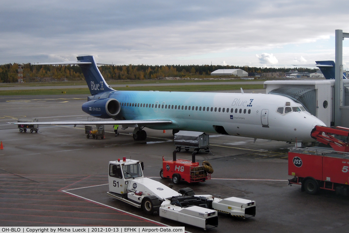 OH-BLO, 1999 Boeing 717-2K9 C/N 55056, At Helsinki Vantaa