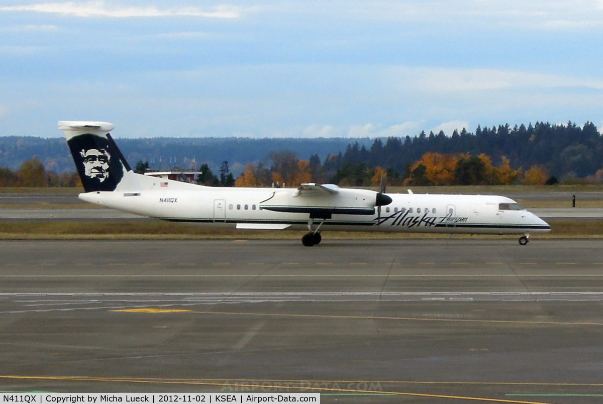 N411QX, 2001 Bombardier DHC-8-402 Dash 8 C/N 4055, At Seattle