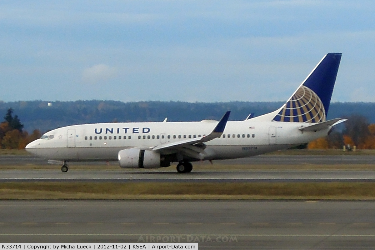 N33714, 1998 Boeing 737-724 C/N 28785, At Seattle