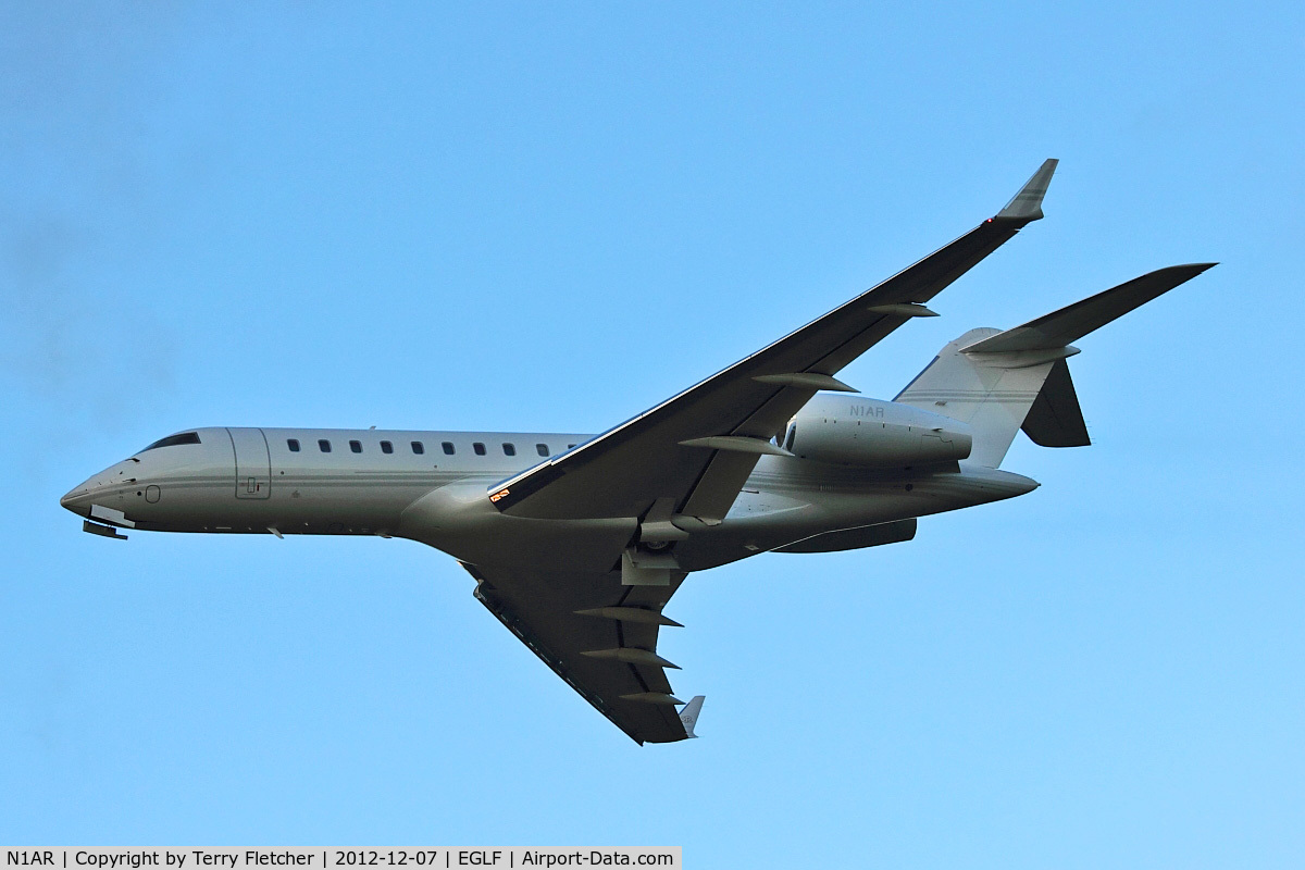 N1AR, 2000 Bombardier Global Express (BD-700-1A10) C/N 9061, 2000 Bombardier BD-700-1A10, c/n: 9061