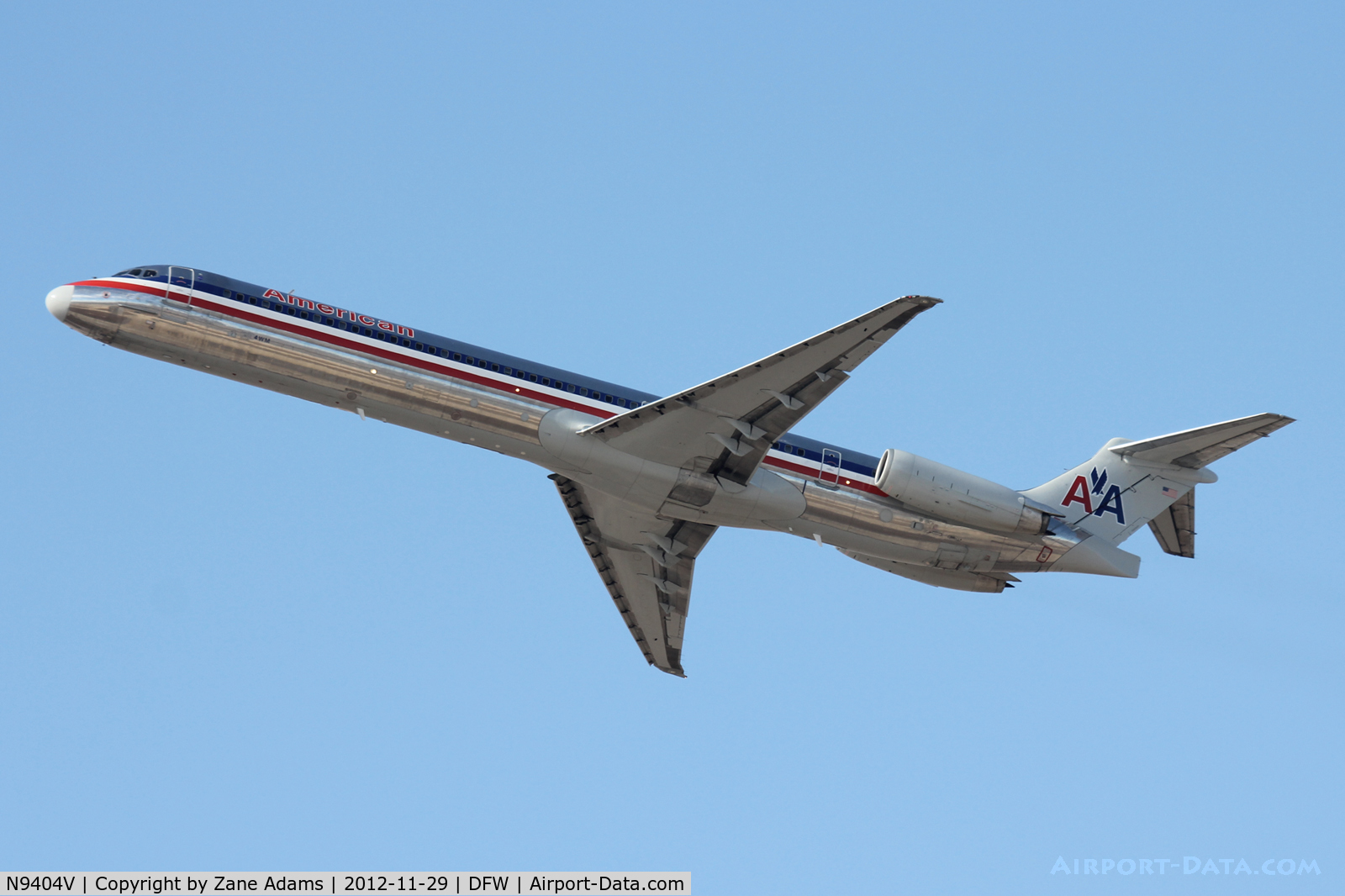 N9404V, 1992 McDonnell Douglas MD-83 (DC-9-83) C/N 53140, American Airlines departing DFW Airport