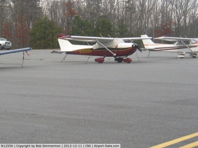 N12556, 1973 Cessna 172M C/N 17262069, On the ramp at Canton, GA