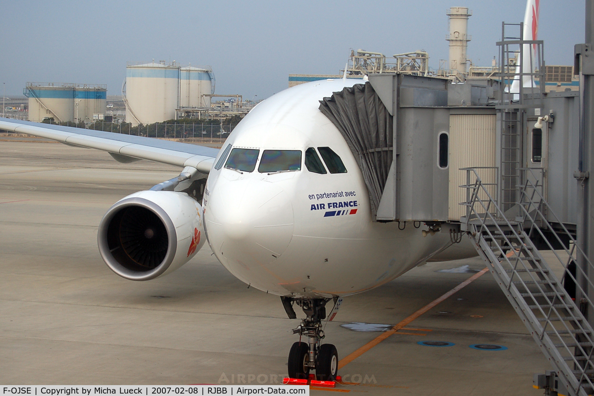F-OJSE, Airbus A330-202 C/N 510, At Kansai