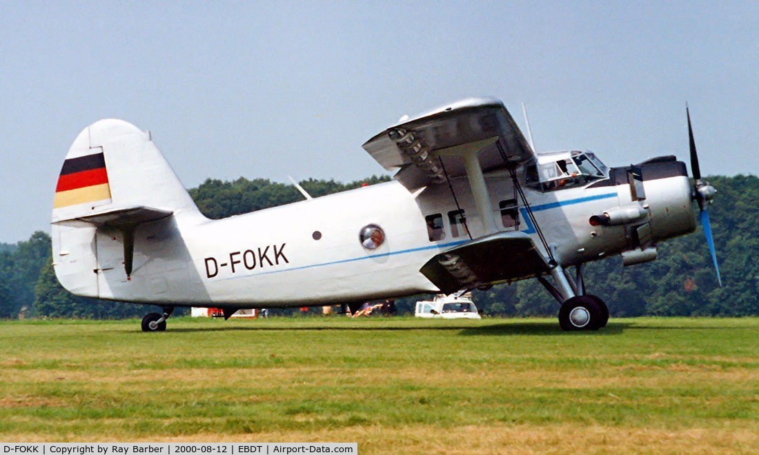 D-FOKK, Antonov An-2 C/N 19547304, Antonov An-2T [19547304] Schaffen-Deist~OO 12/08/2000.