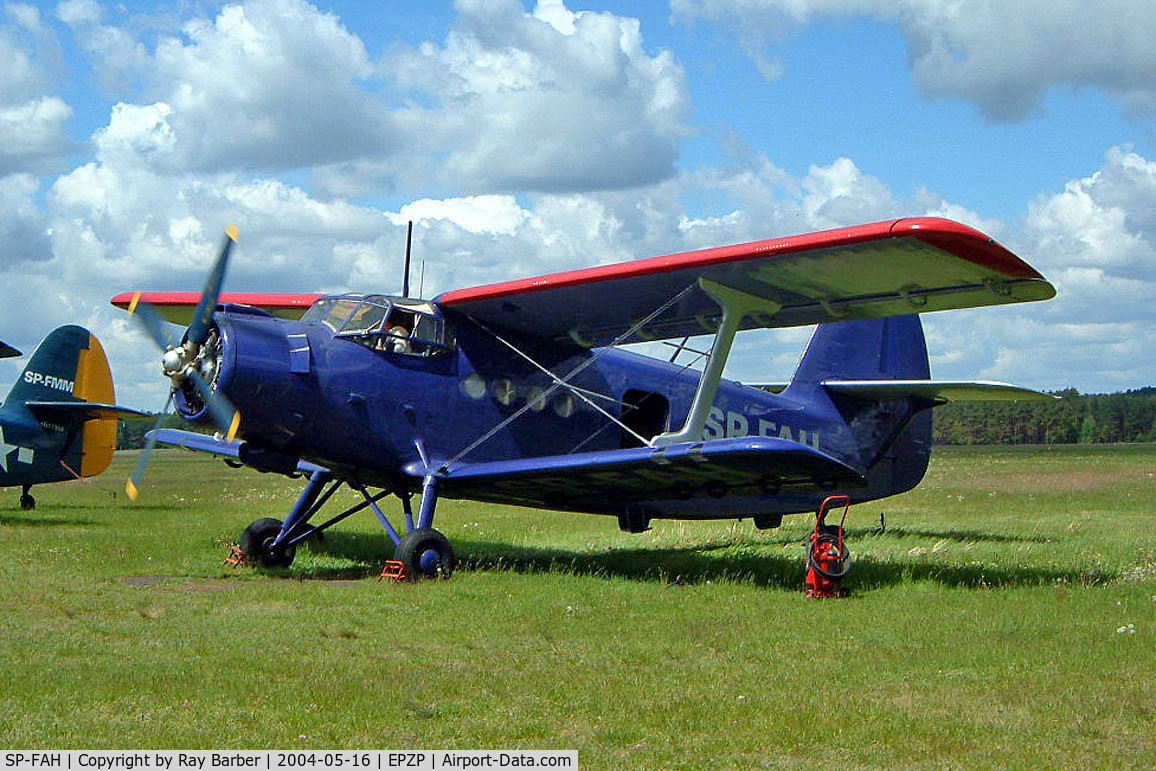 SP-FAH, Antonov An-2 C/N 1G233-22, Antonov An-2TP [1G233-22] Zielona Gora-Przylep~SP 16/05/2004