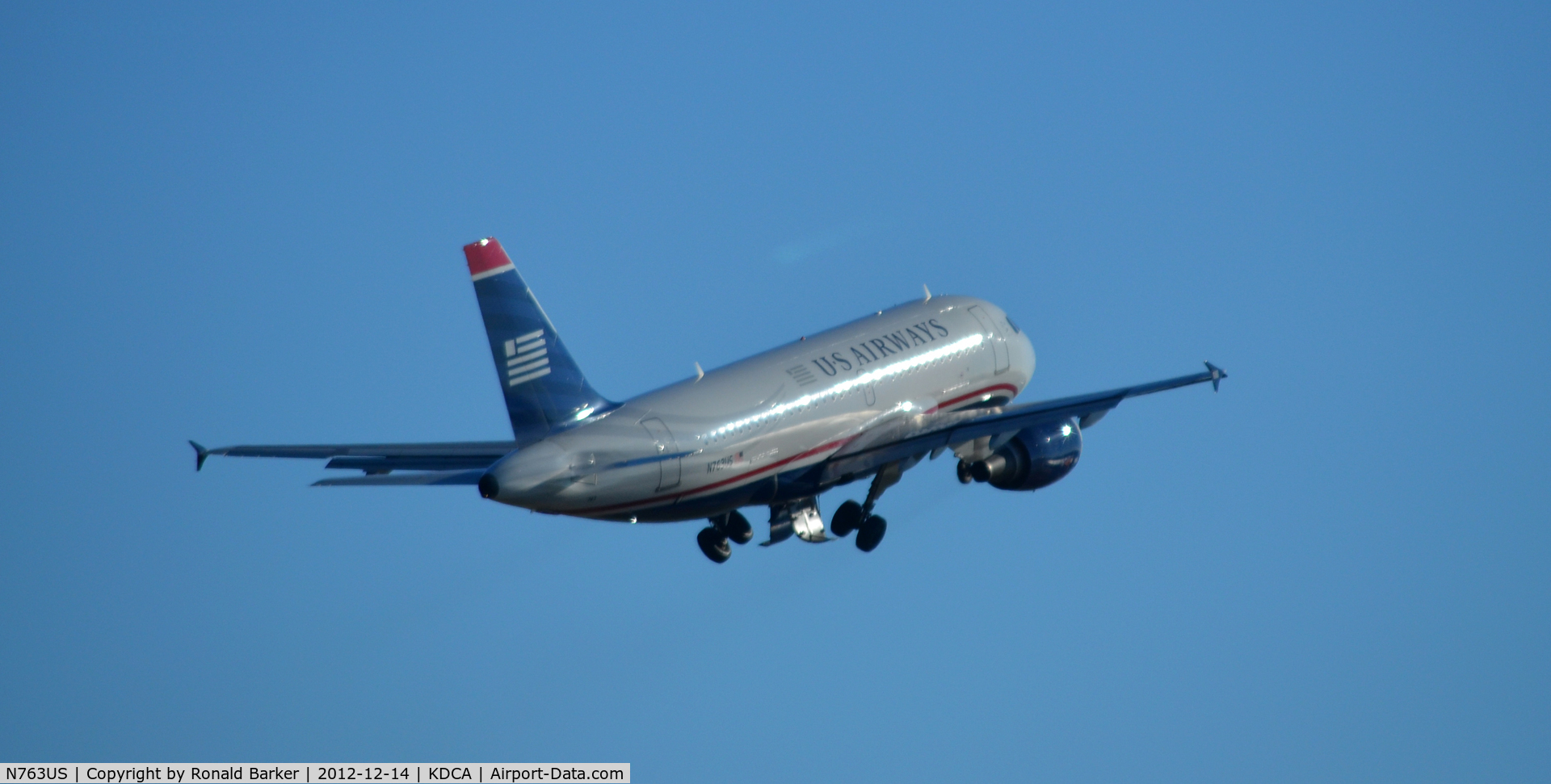 N763US, 2000 Airbus A319-112 C/N 1360, Takeoff DCA