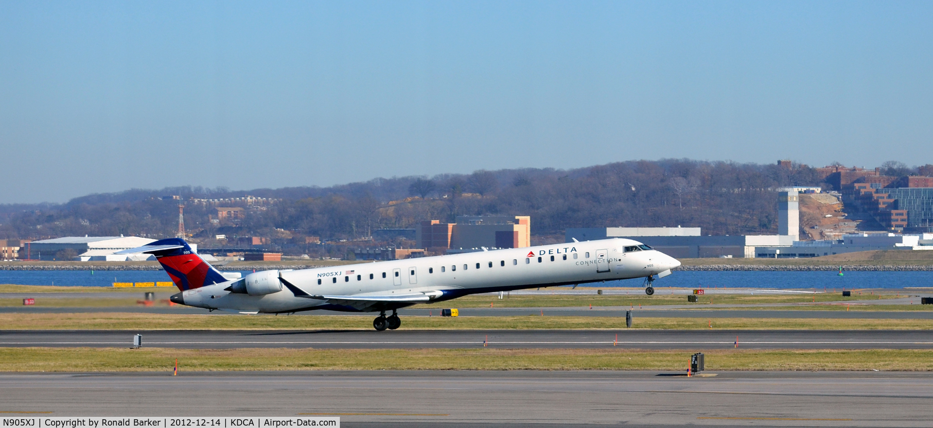 N905XJ, 2007 Bombardier CRJ-900 (CL-600-2D24) C/N 15137, Takeoff DCA