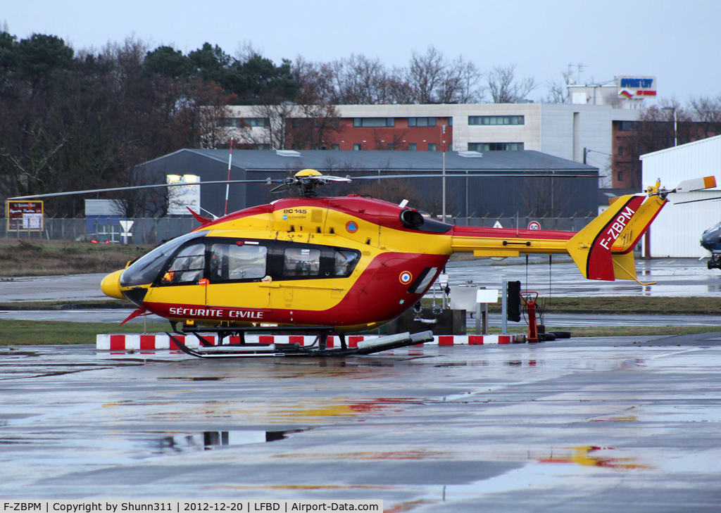 F-ZBPM, Eurocopter-Kawasaki EC-145 (BK-117C-2) C/N 9022, Waiting a new rescue flight...