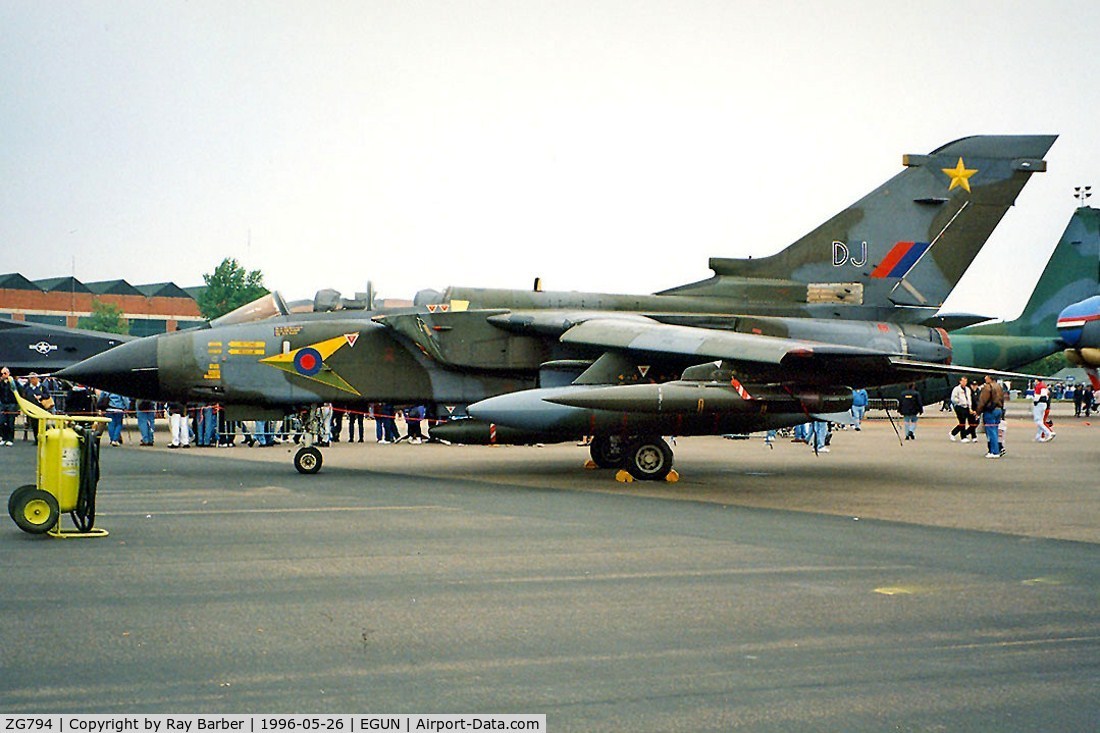 ZG794, 1992 Panavia Tornado GR.1 C/N 916/BS192/3457, BAe/Panavia Tornado GR.1 [BS192] (RAF) RAF Mildenhall~G 26/05/1996. Coded *DJ* since converted to a GR.4.