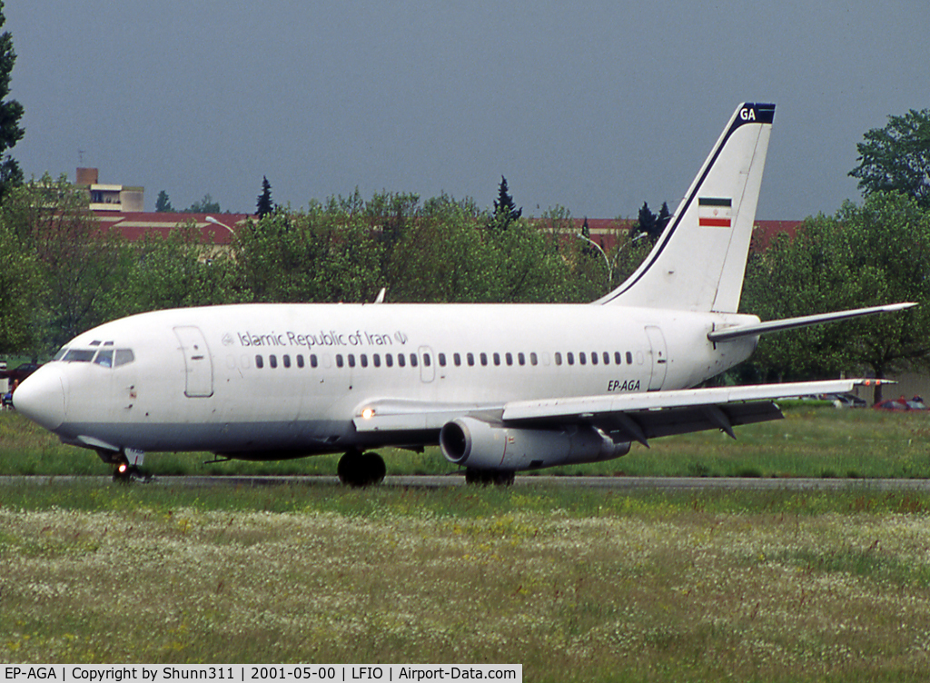 EP-AGA, 1977 Boeing 737-286 C/N 21317, Arriving for maintenance... A very rare bird for me...