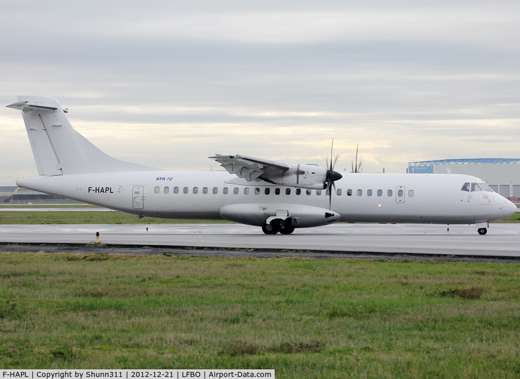 F-HAPL, 2000 ATR 72-212A C/N 654, Taxiing holding point rwy 14L for departure...