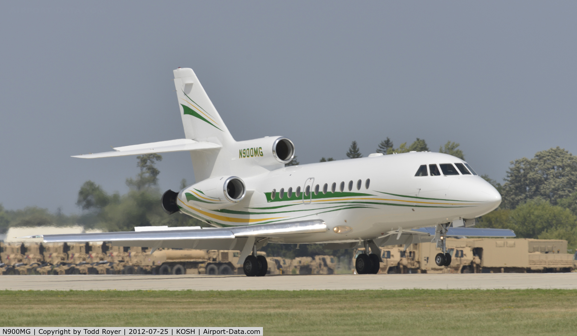 N900MG, 1988 Dassault-Breguet Falcon (Mystere) 900 C/N 67, Airventure 2012