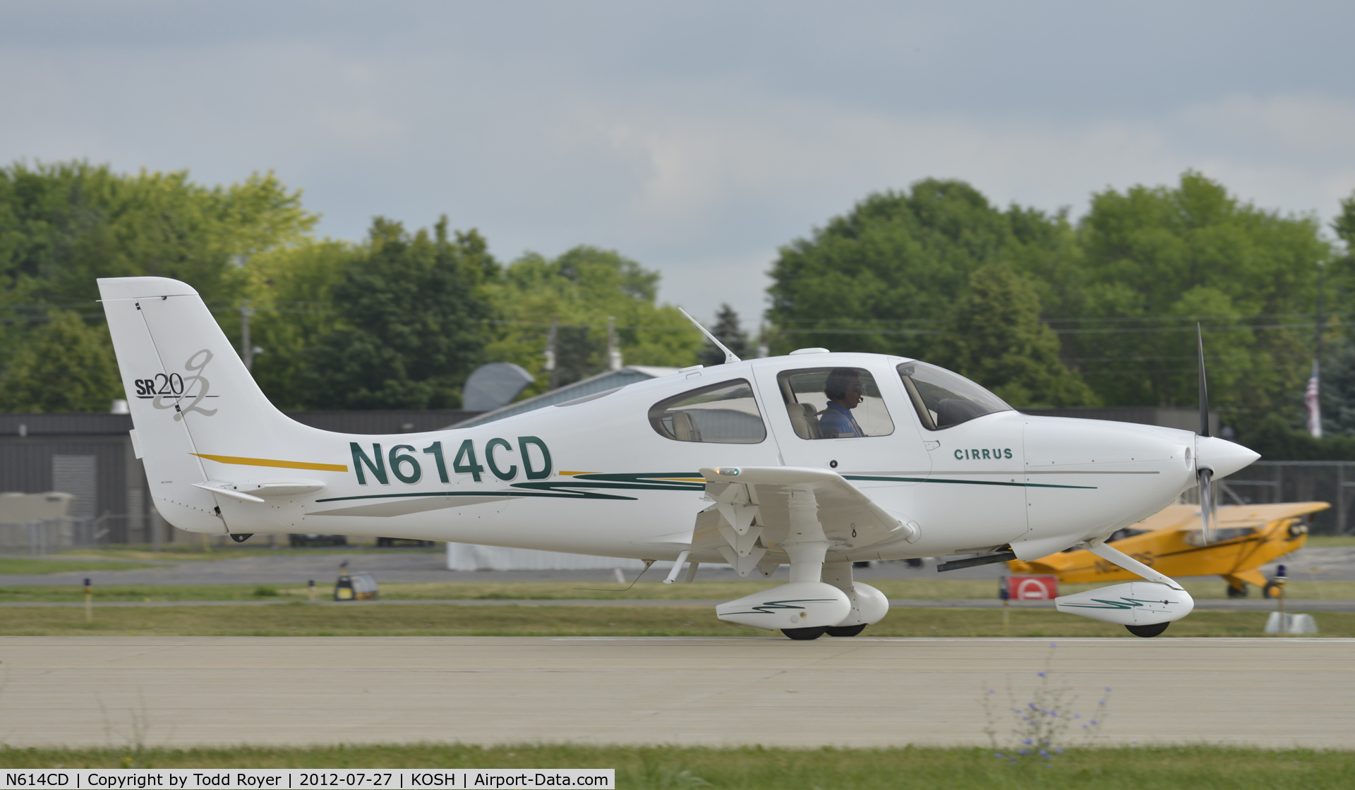 N614CD, 2004 Cirrus SR20 C/N 1473, Airventure 2012