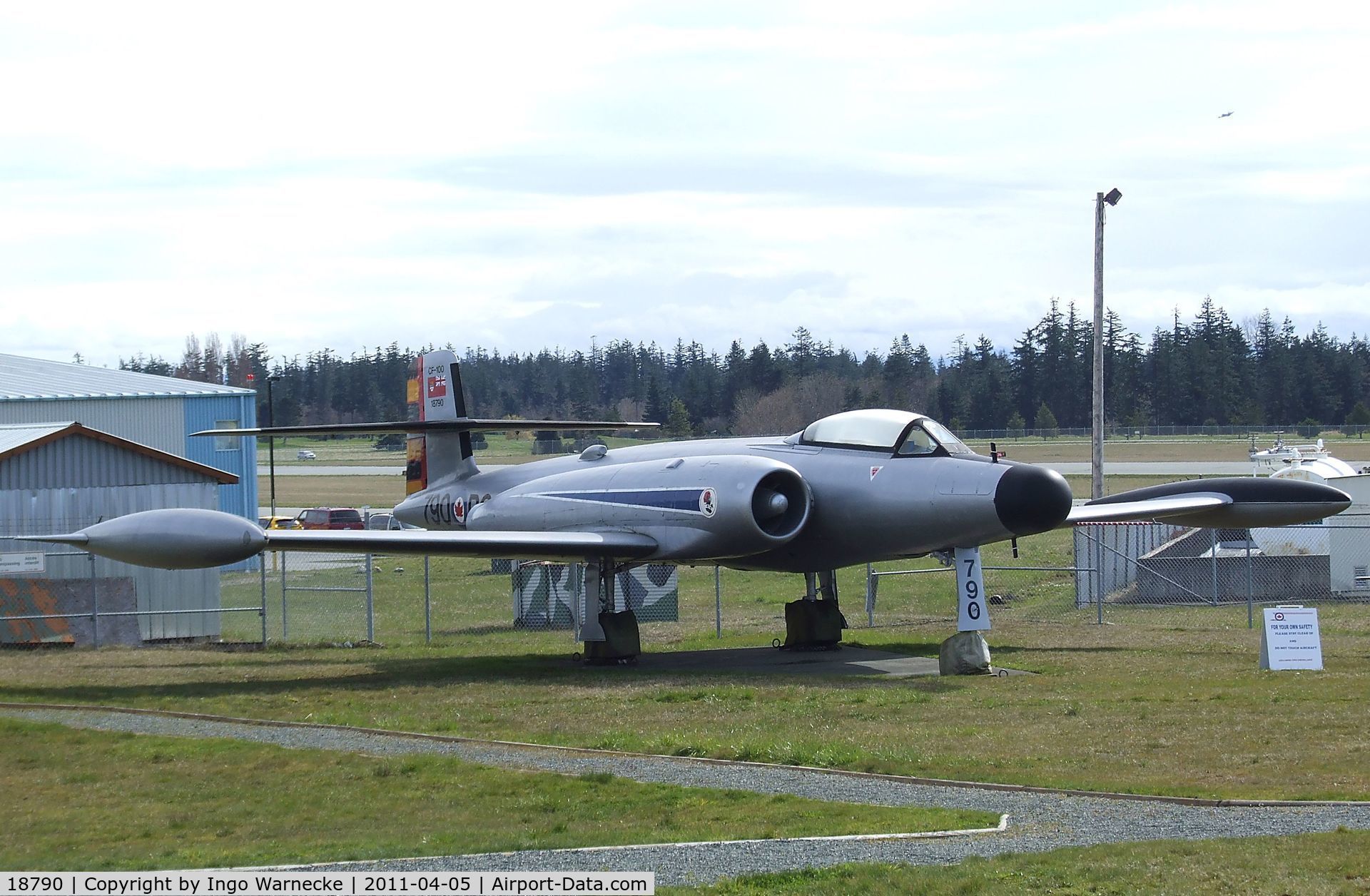 18790, Avro Canada CF-100 Mk.5 Canuck C/N 690, Avro Canada CF-100 Mk.5 Canuck at Comox Air Force Museum, CFB Comox