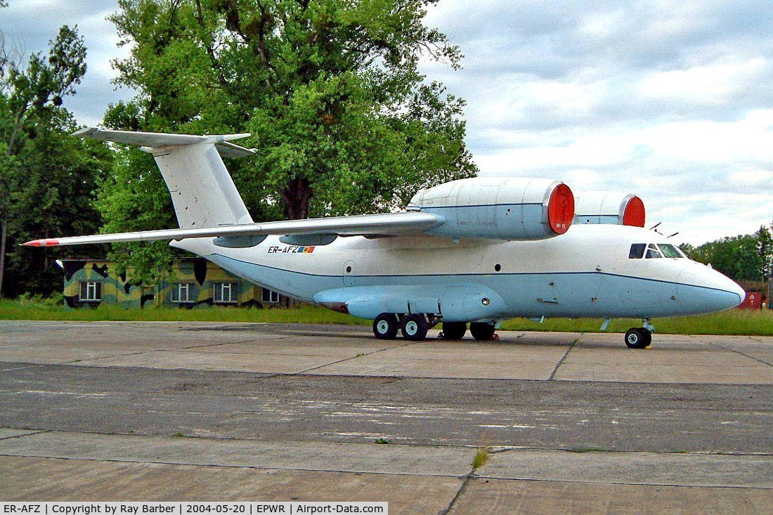 ER-AFZ, 1988 Antonov An-72 C/N 36572070698, Antonov An-72 [36572070698] (Vichi Air Company) Wroclaw-Strachowice~SP 20/05/2004