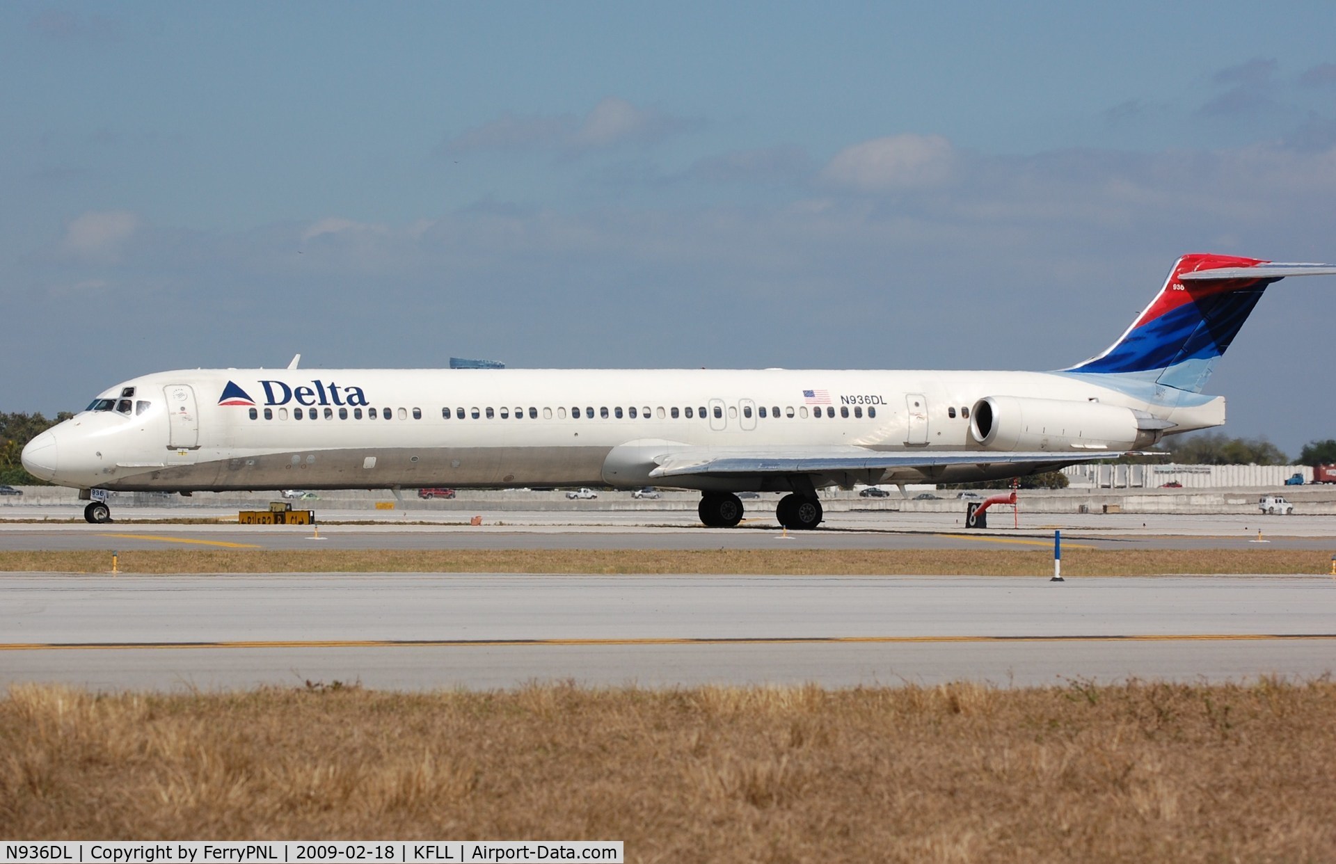 N936DL, 1989 McDonnell Douglas MD-88 C/N 49723, Delta MD88