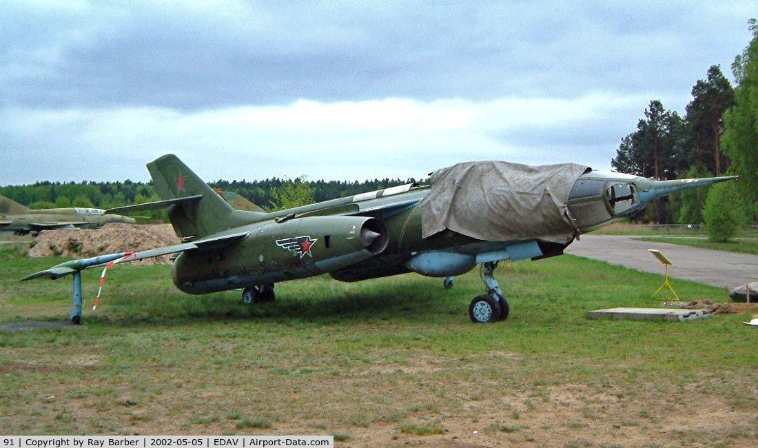 91, Yakovlev Yak-28R C/N 8961310, Yakovlev Yak-28R [8961310] Finow~D 05/05/2002