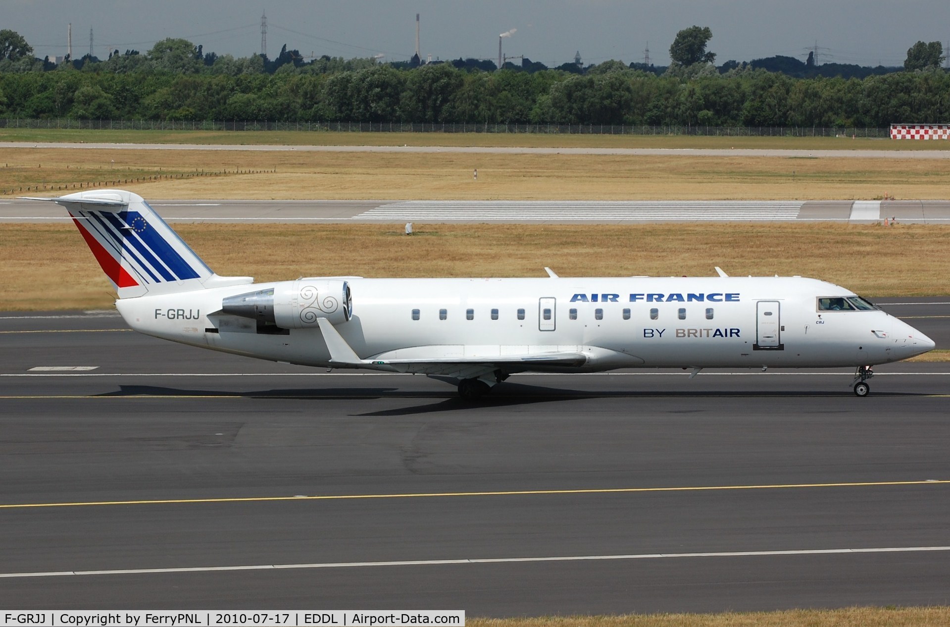F-GRJJ, 1997 Canadair CRJ-100ER (CL-600-2B19) C/N 7190, AF CL200 for departure