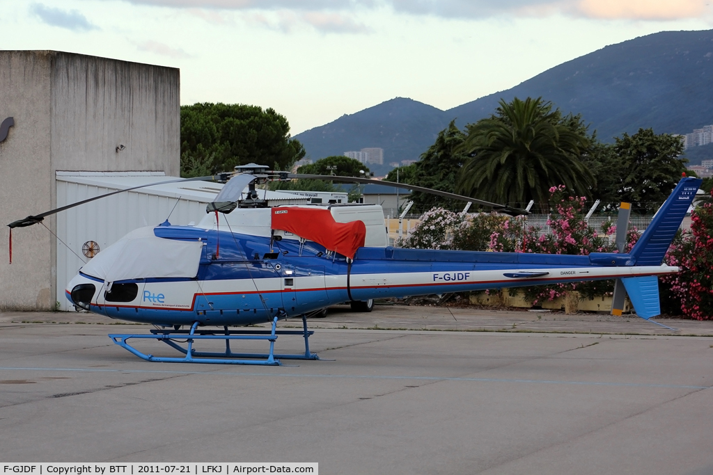 F-GJDF, Eurocopter AS-350B-2 Ecureuil Ecureuil C/N 2642, Parked at Corseus Helicopters