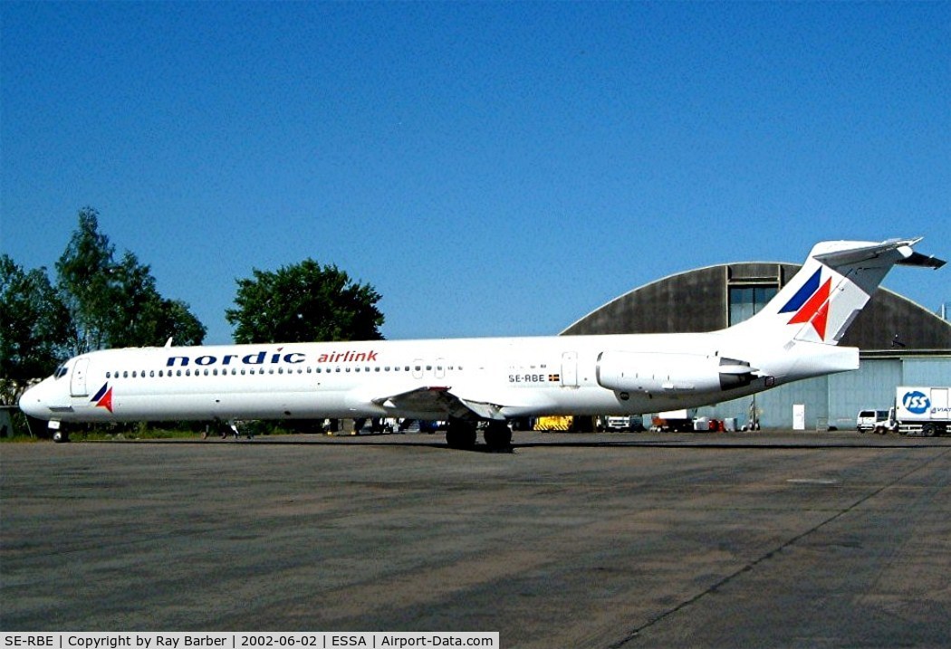 SE-RBE, 1982 McDonnell Douglas MD-82 (DC-9-82) C/N 49152, McDonnell Douglas DC-9-82 [49152] (Nordic Airlink) Stockholm-Arlanda~SE 02/06/2002