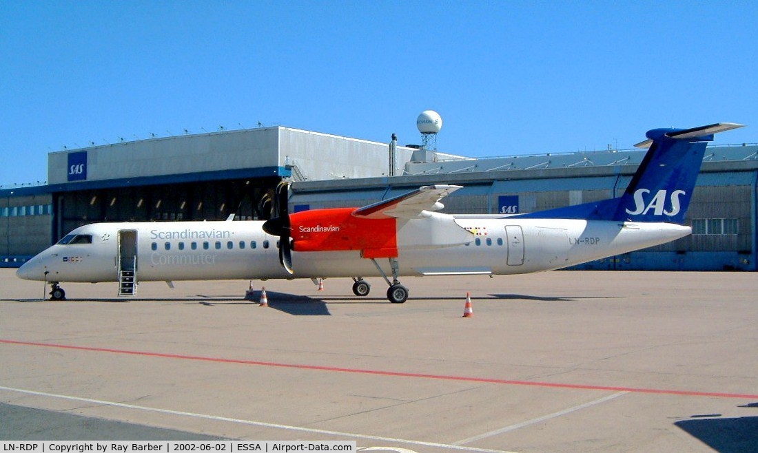 LN-RDP, 1999 De Havilland Canada DHC-8-402Q Dash 8 C/N 4012, De Havilland Canada DHC-8Q-402 Dash 8 [4012] (SAS Scandinavian Airlines) Stockholm-Arlanda~SE 02/06/2002