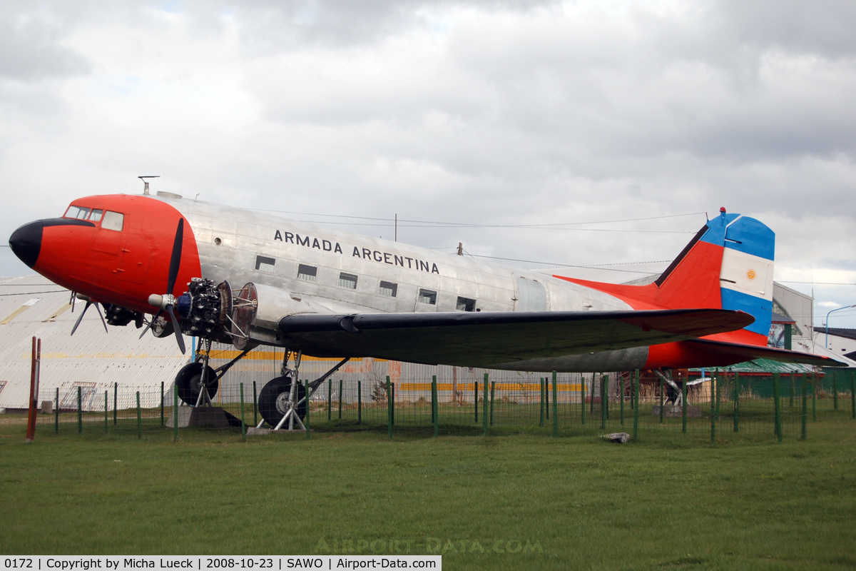 0172, 1942 Douglas C-47A-30-DL Skytrain C/N 9578, At Ushuaia - Comandante Berisso Airport