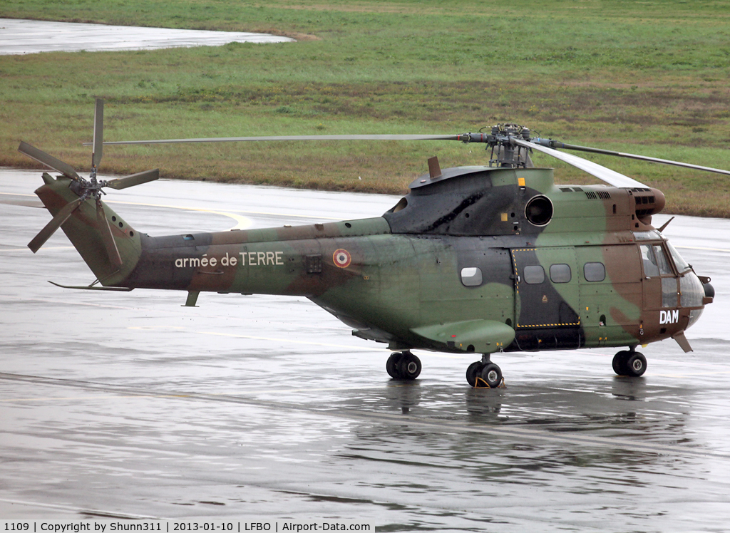 1109, Aérospatiale SA-330B Puma C/N 1109, Parked at the General Aviation area...