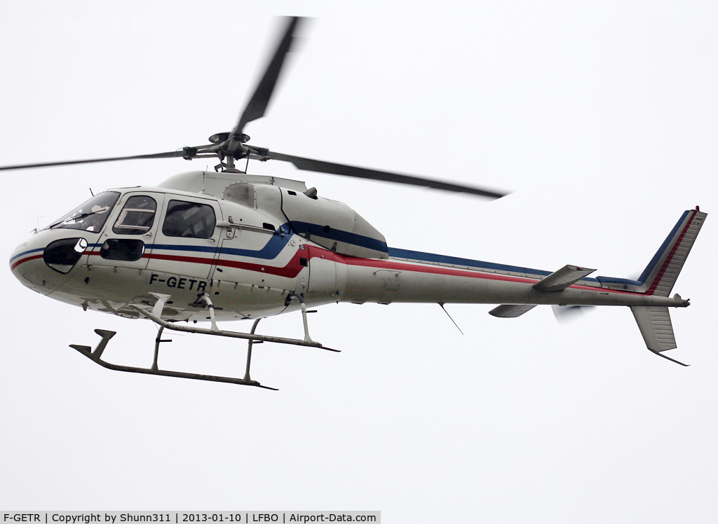 F-GETR, Eurocopter AS-355F-2 Ecureuil 2 C/N 5060, Passing above Toulouse-Blagnac Airport...